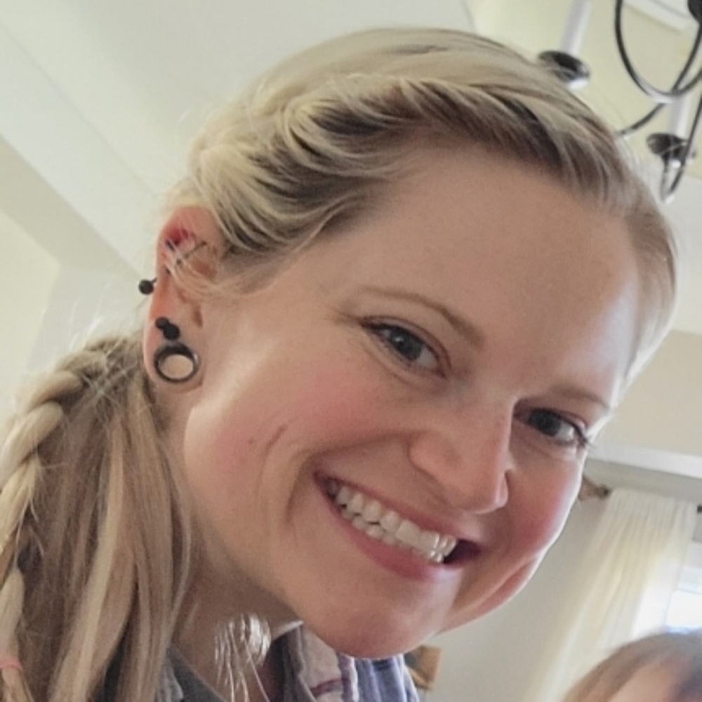 Meet your Posher, Nikki